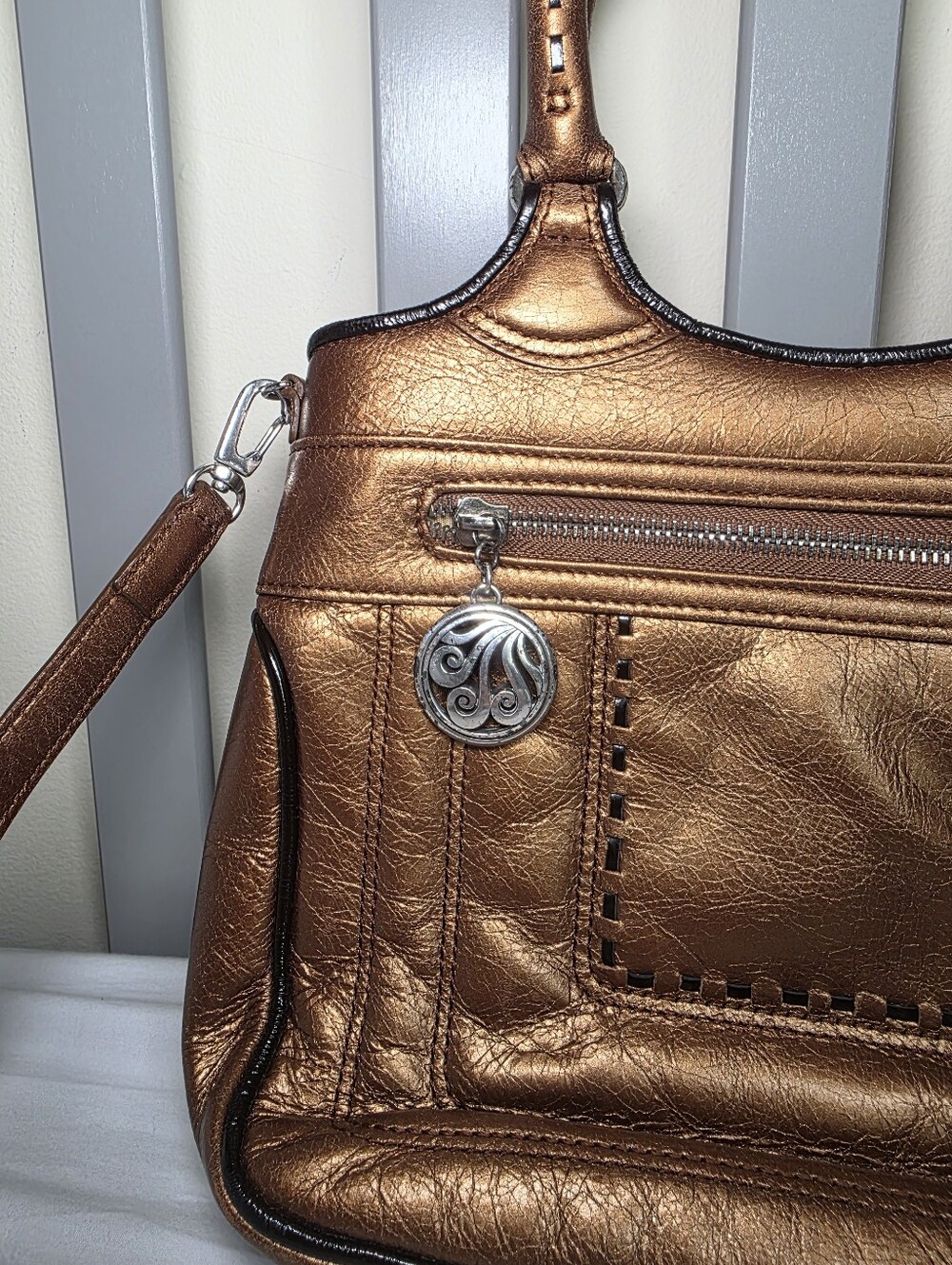 Brighton Vintage Metallic Bronze Women’s Convertable Crossbody Bag W/ Whipstitch - Picture 2 of 13
